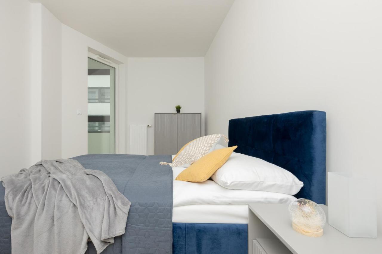 Leilighet Goodnight Bialoleka With 2 Bedrooms & Parking By Renters
