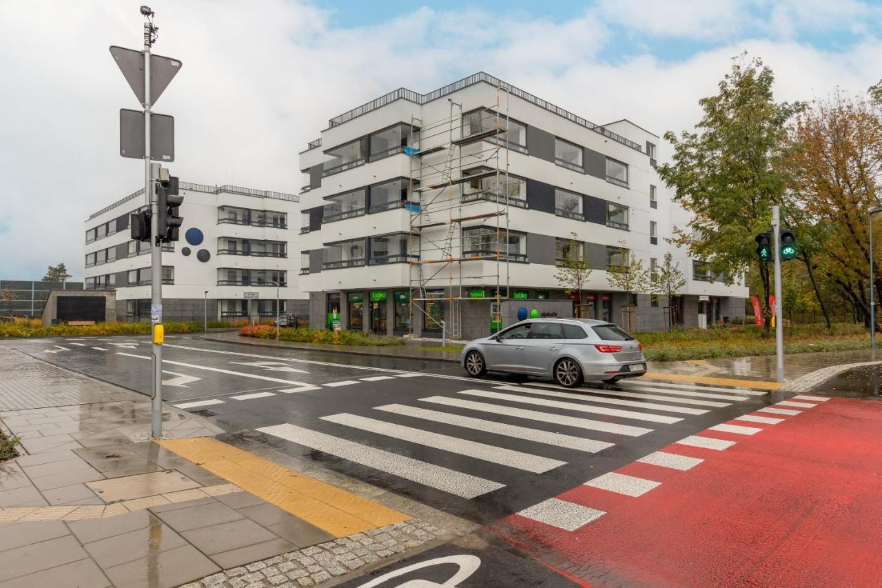 Goodnight Bialoleka With 2 Bedrooms & Parking By Renters Leilighet